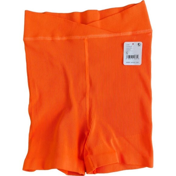 FREE People Movement Free Throw Short Burning Up - Picture 2 of 7